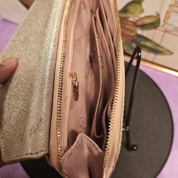Tory Burch Rose Gold Saffiano Leather Colorblock Metallic Wristlet - Picture 15 of 17